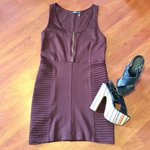 Maroon zip body con dress with side detail